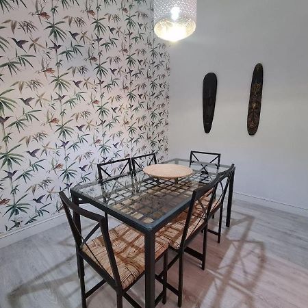 122A - Emblematica Vivienda En Playa San Lorenzo Gijon Bagian luar foto