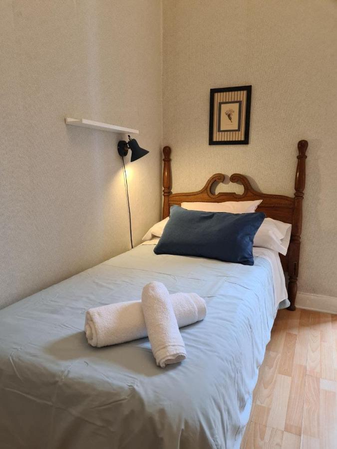 122A - Emblematica Vivienda En Playa San Lorenzo Gijon Bagian luar foto