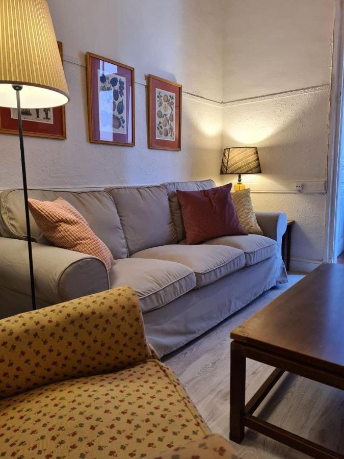 122A - Emblematica Vivienda En Playa San Lorenzo Gijon Bagian luar foto