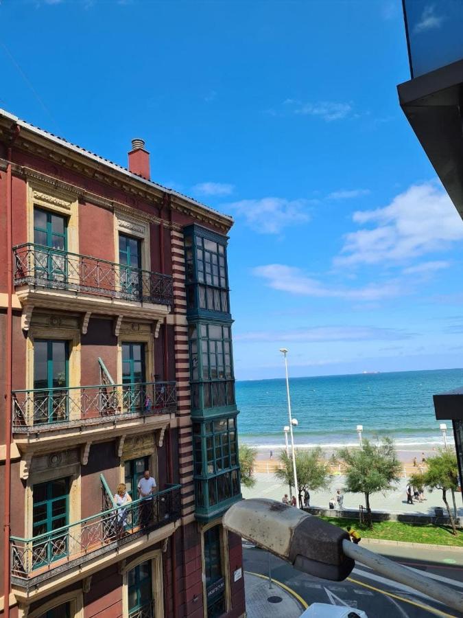 122A - Emblematica Vivienda En Playa San Lorenzo Gijon Bagian luar foto