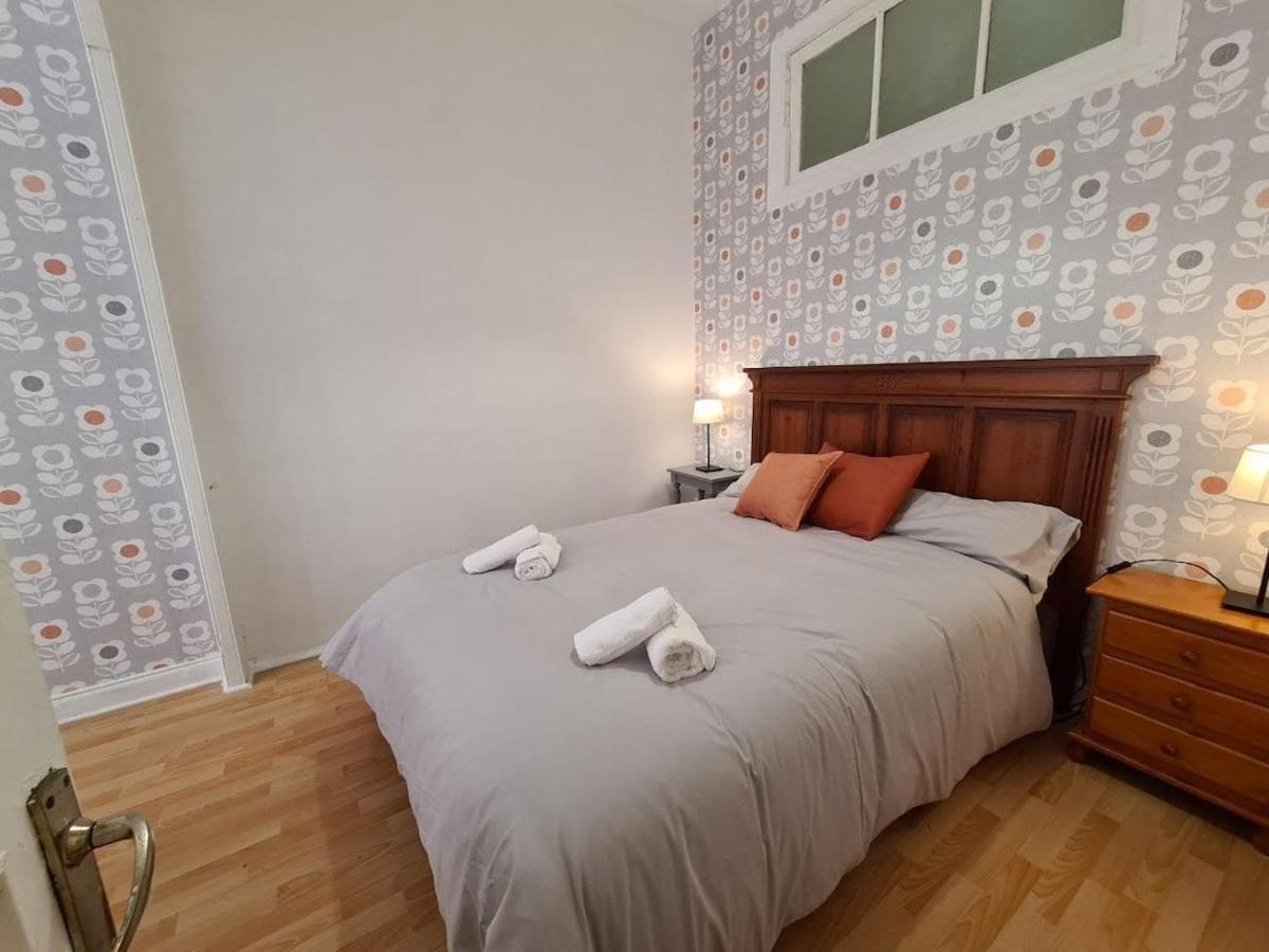 122A - Emblematica Vivienda En Playa San Lorenzo Gijon Bagian luar foto
