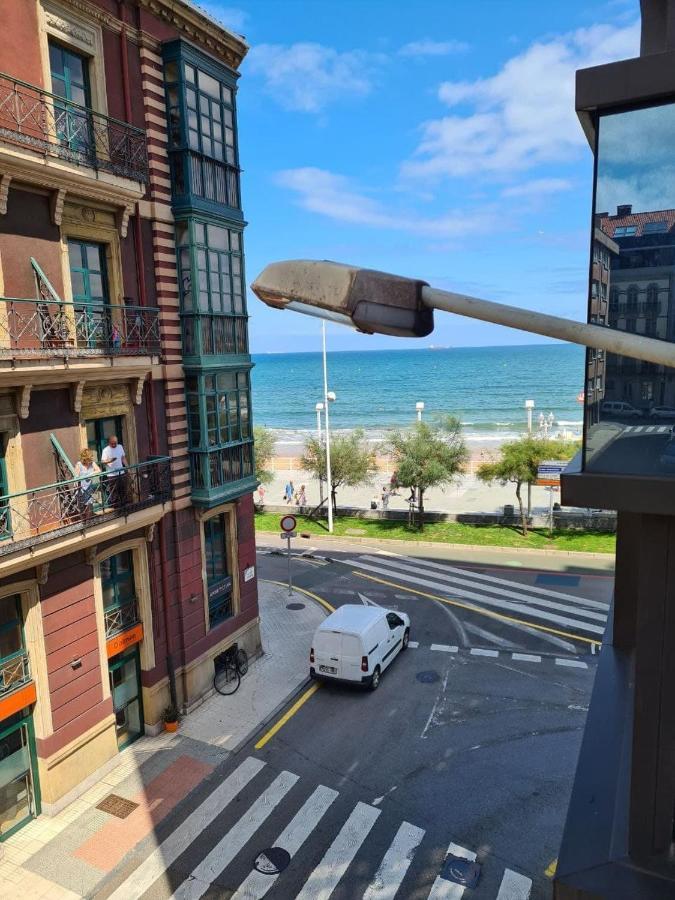 122A - Emblematica Vivienda En Playa San Lorenzo Gijon Bagian luar foto